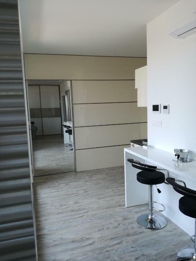 Appartamento Ambiente Dunajská Streda Esterno foto